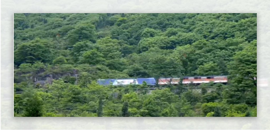 高山森林间建设火车轨道火车高速山林间经过高清视频拍摄免费下载