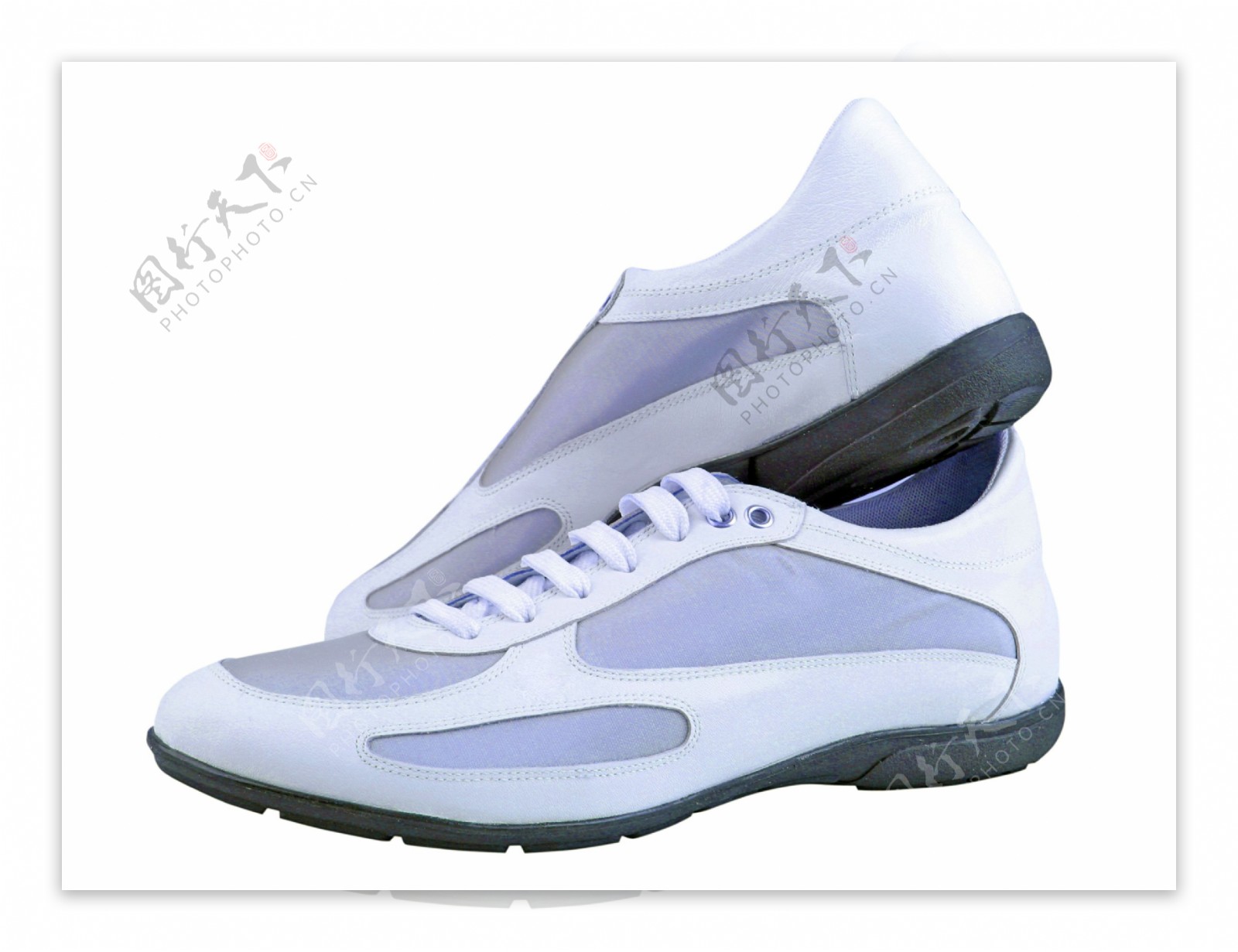 白色防滑运动鞋图片