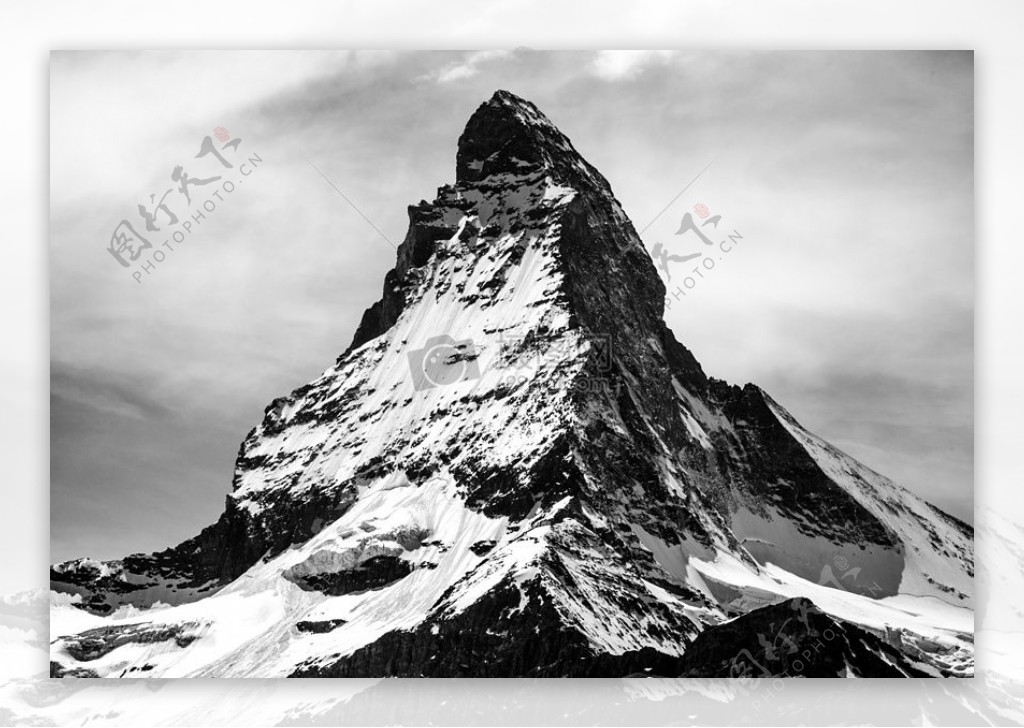 雪黑色和白色冬天山峰顶阿尔卑斯山马特宏峰