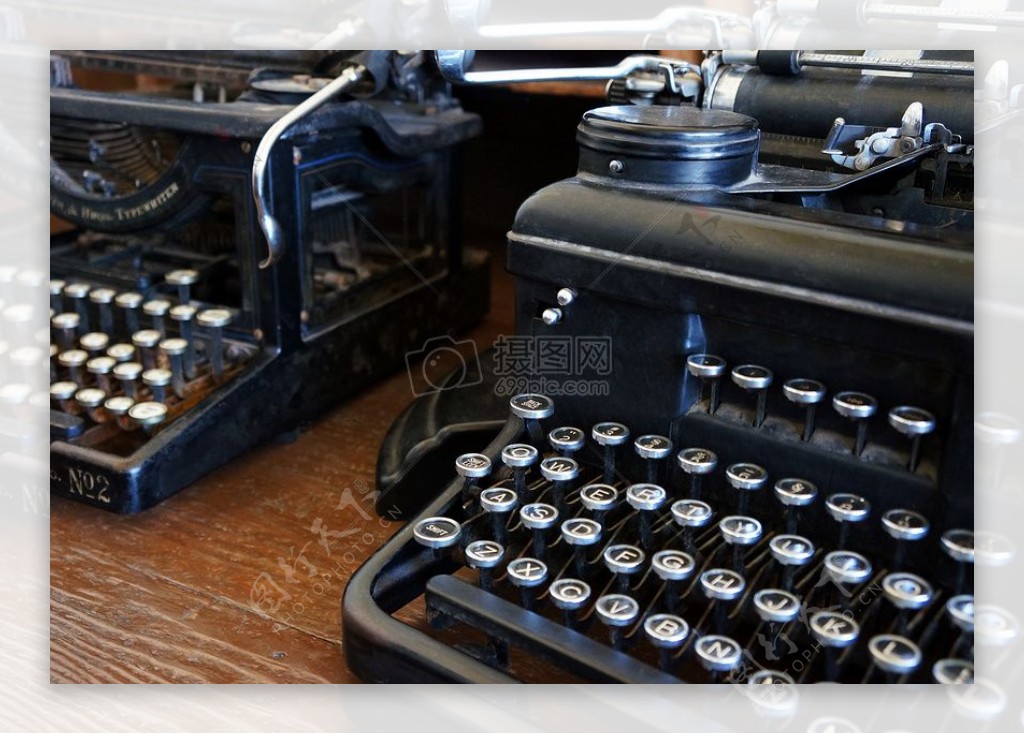 古色古香的打字机