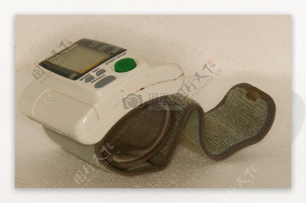 现代血压检测器