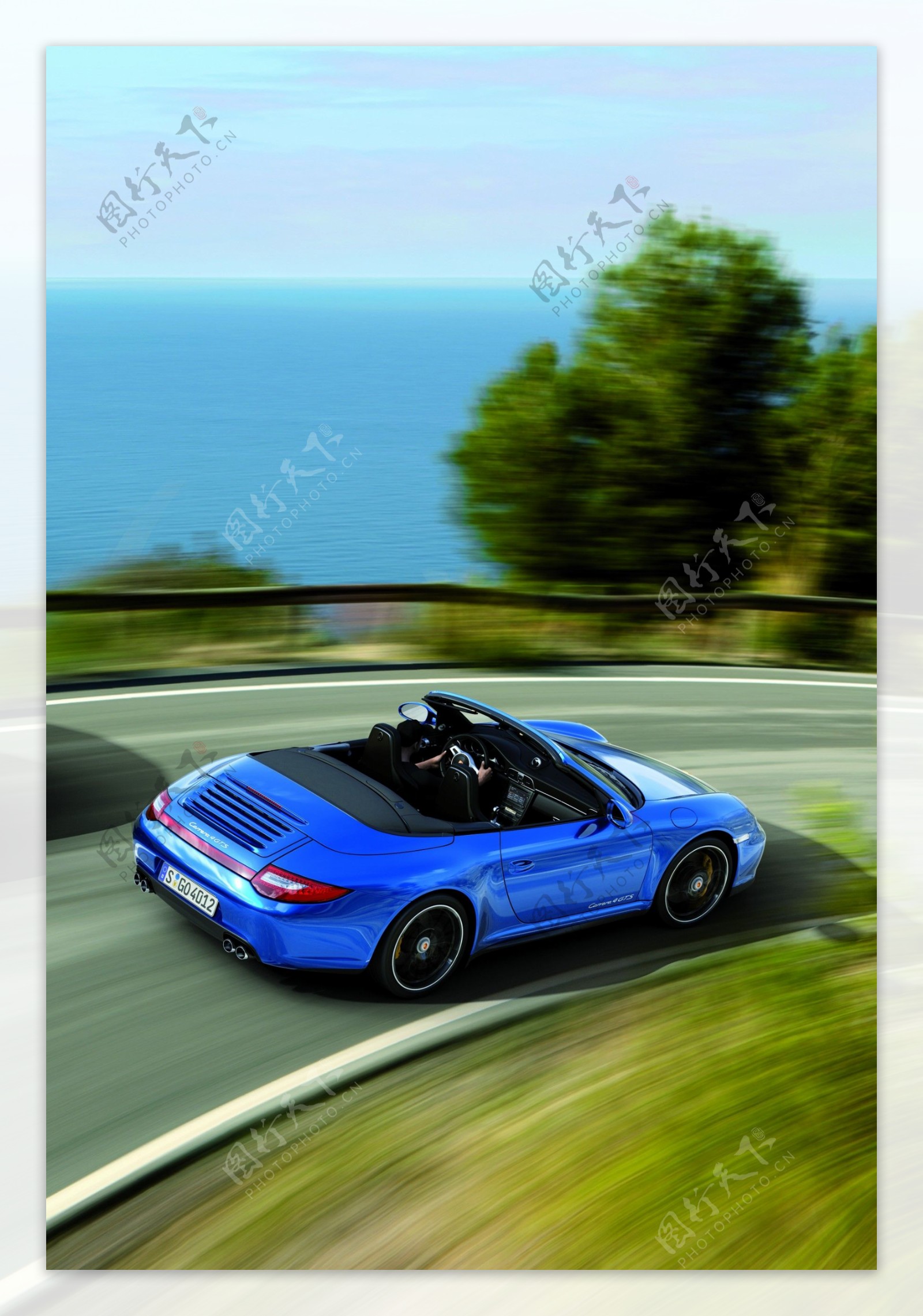 蓝色跑车摄影素材图片