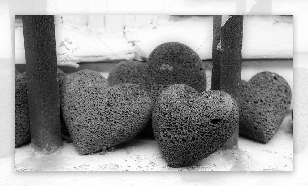 爱心形状的石头