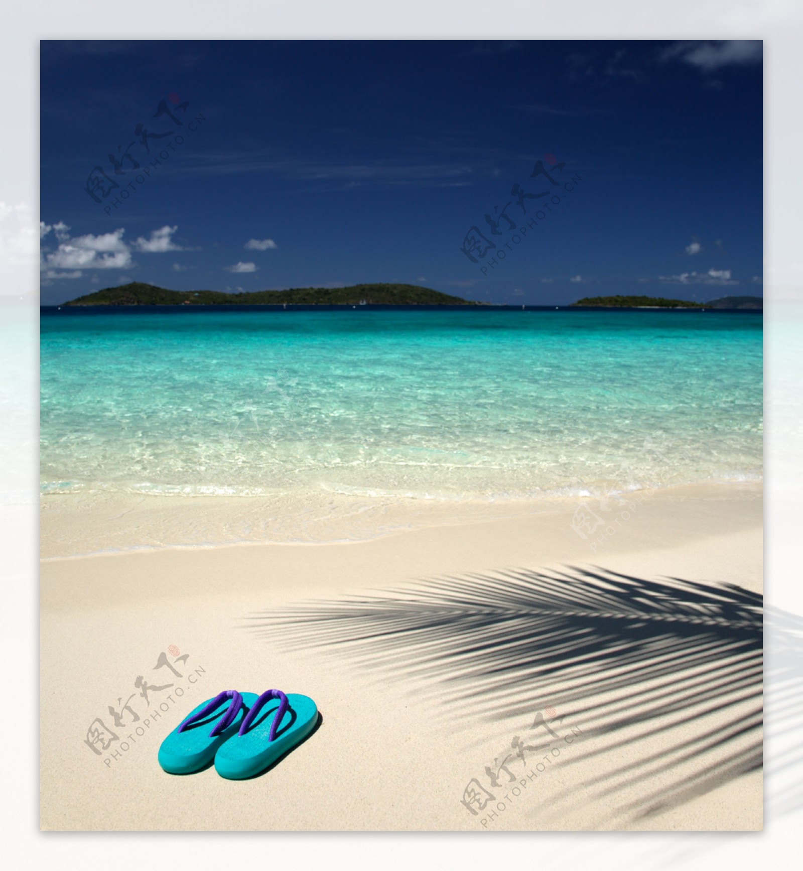 沙滩上的拖鞋风景图片