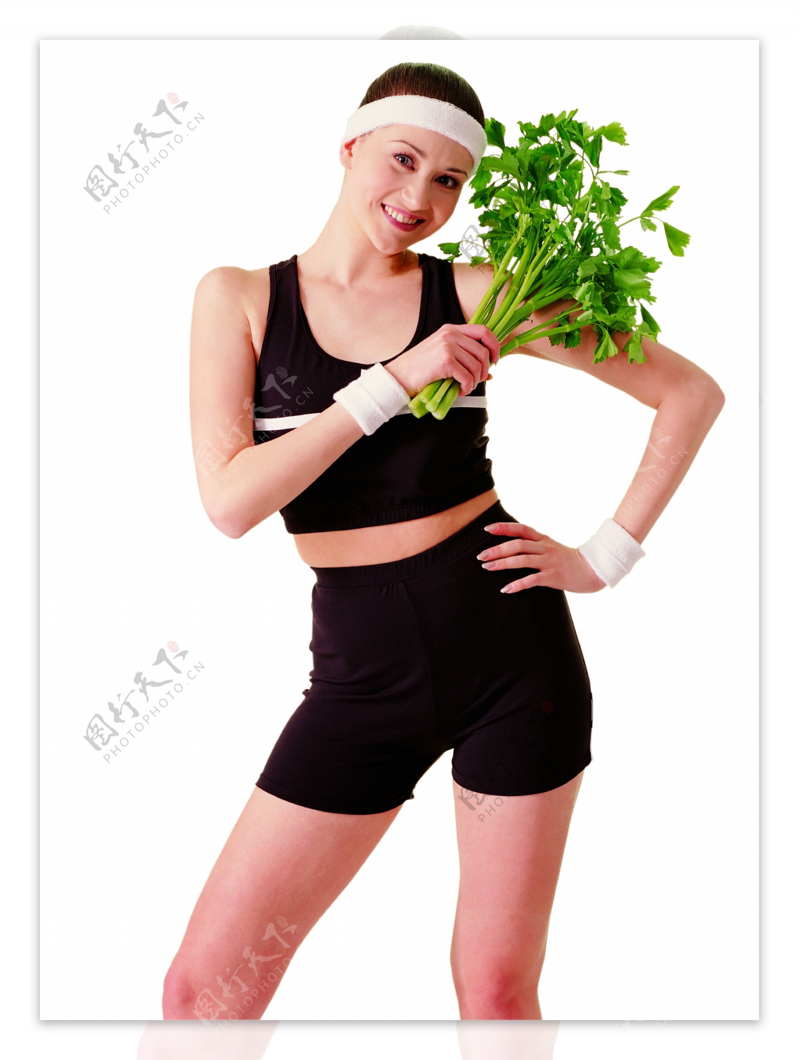 拿着蔬菜的健身美女图片