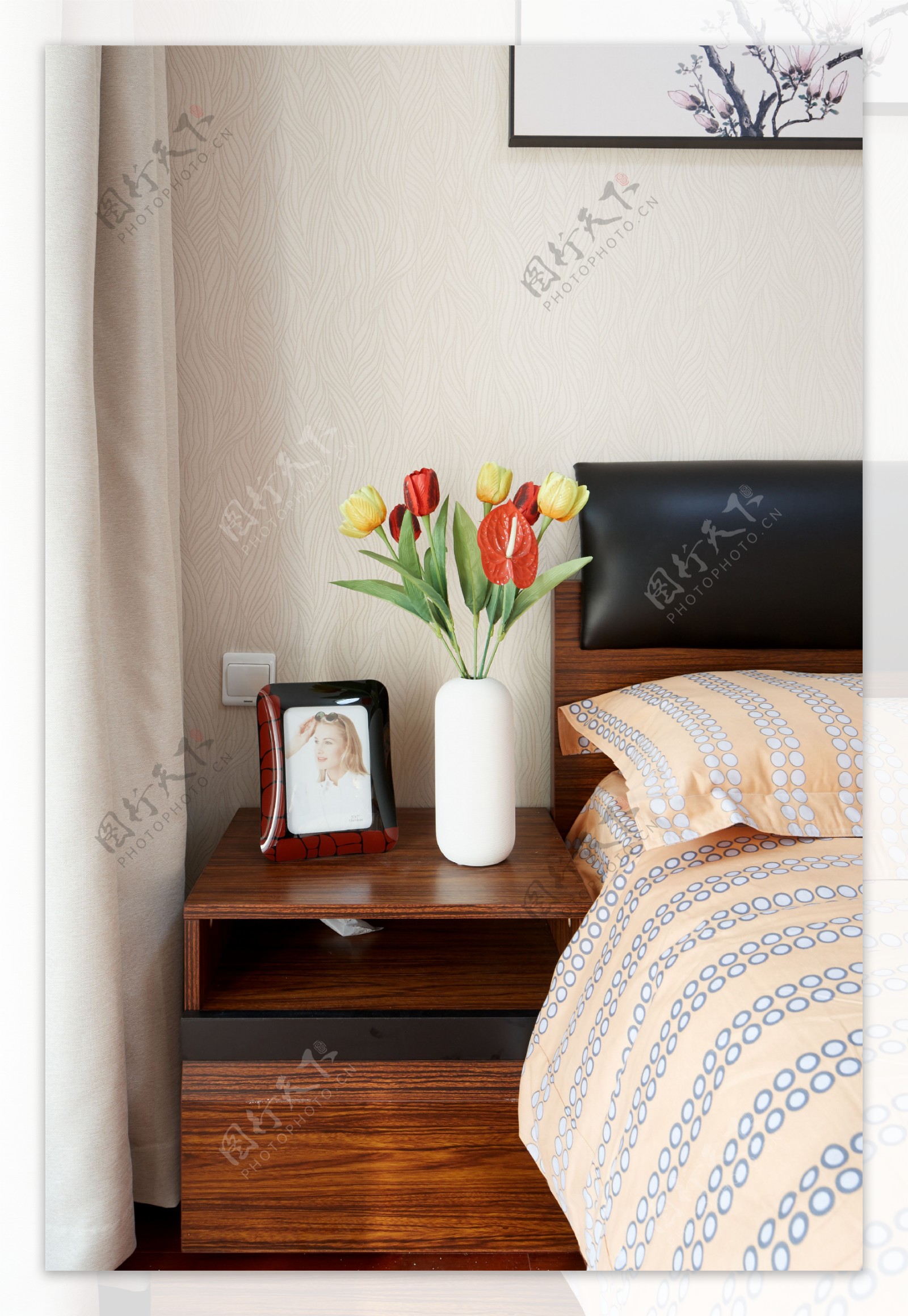 新中式简约卧室床头柜盆景设计图