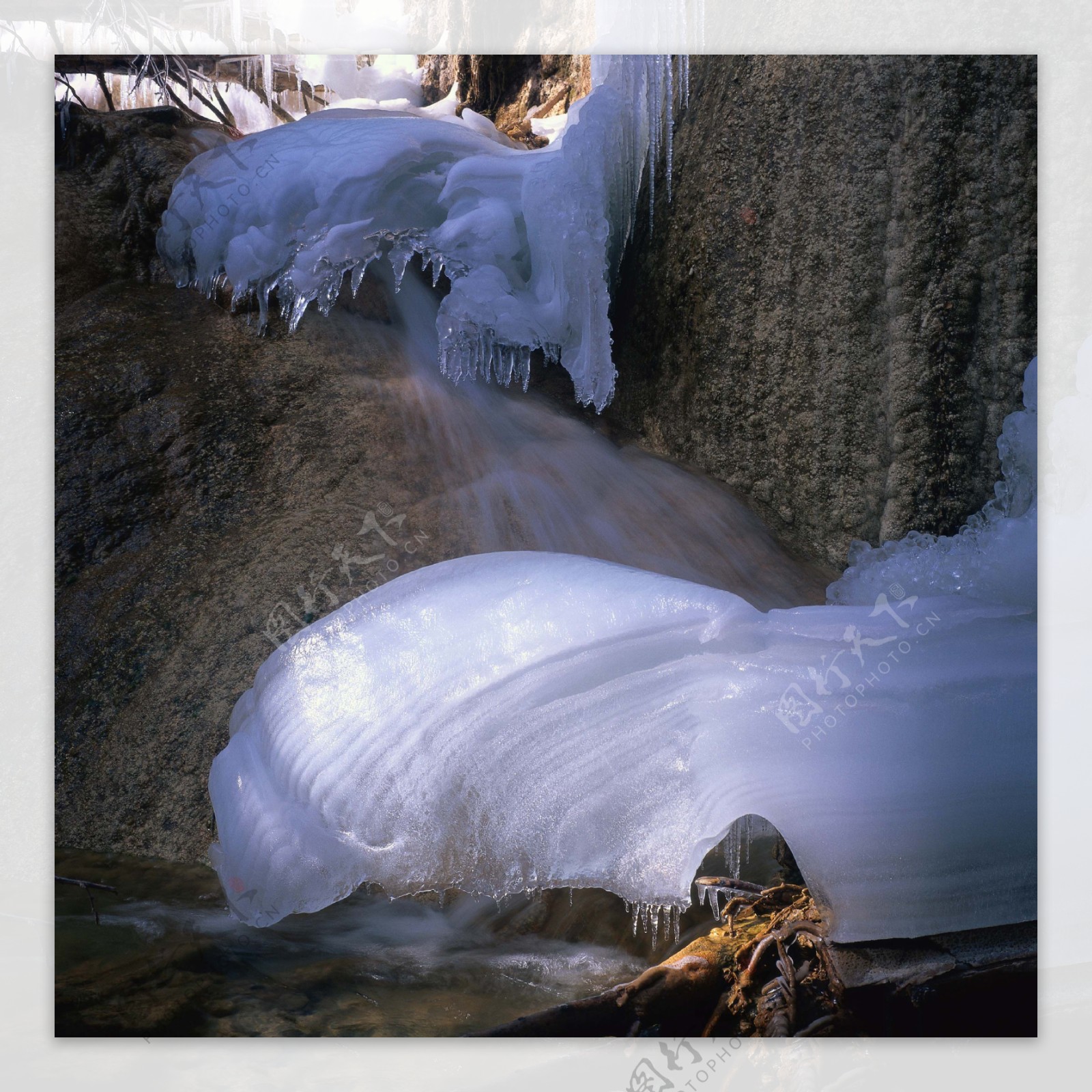 冰冻的小溪高清风景图片图片
