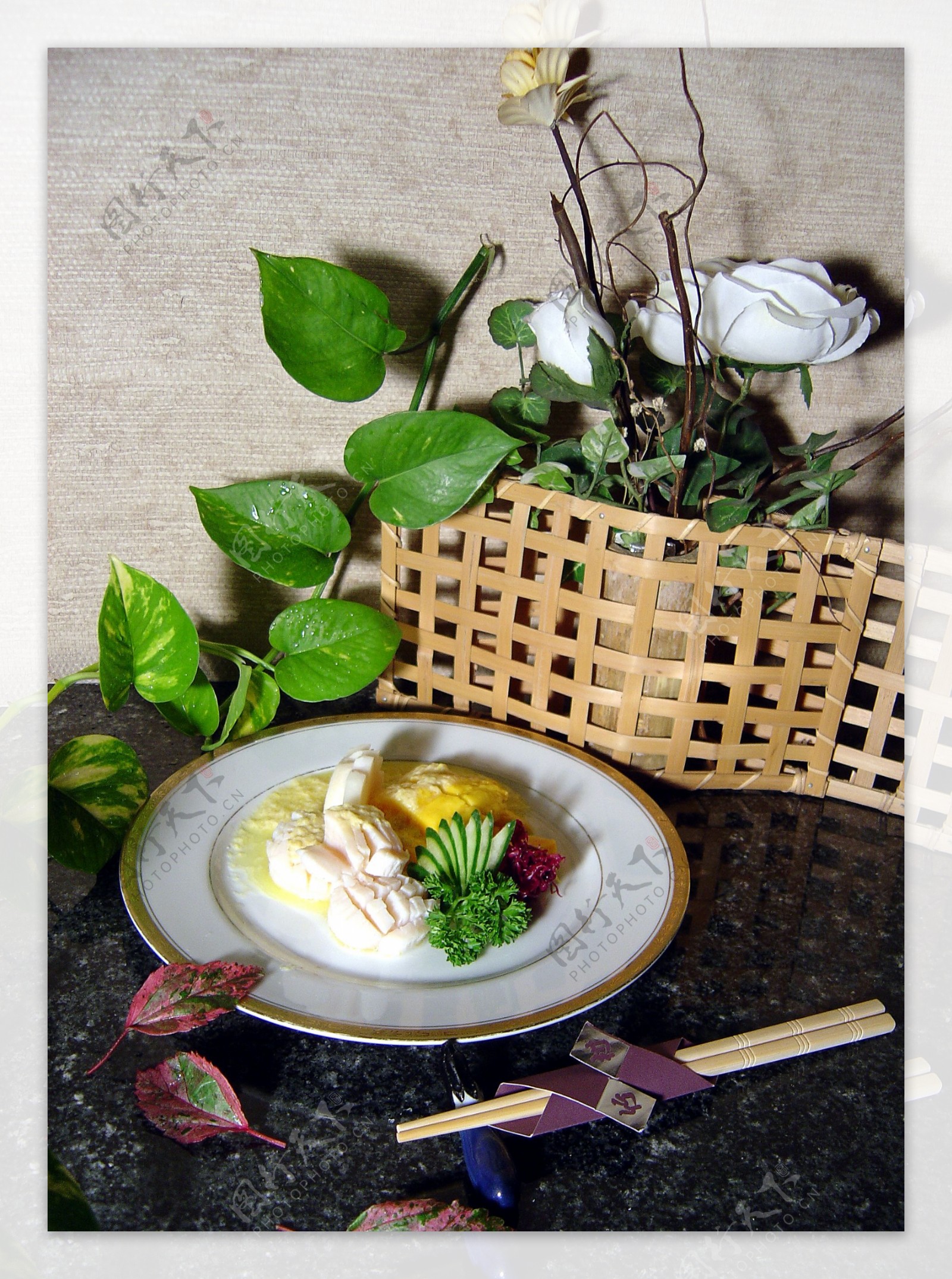 日本料理咖喱鲜鱿图片