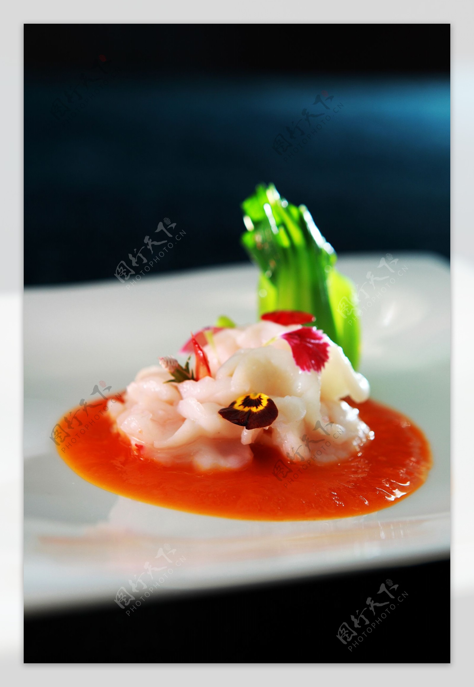 龙虾汁水晶虾球图片