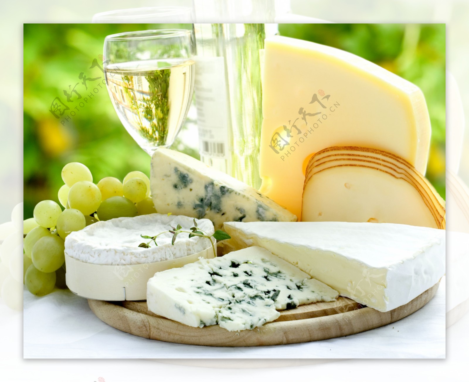 干白葡萄酒与乳酪图片