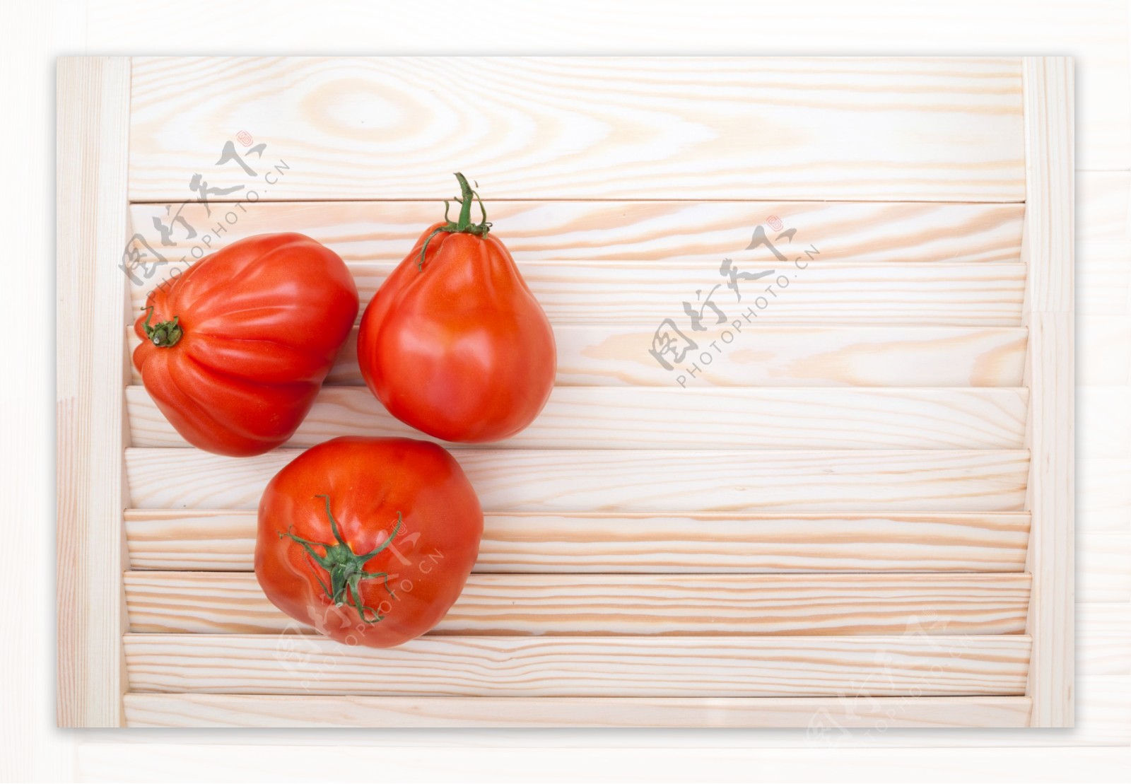 三个西红柿图片