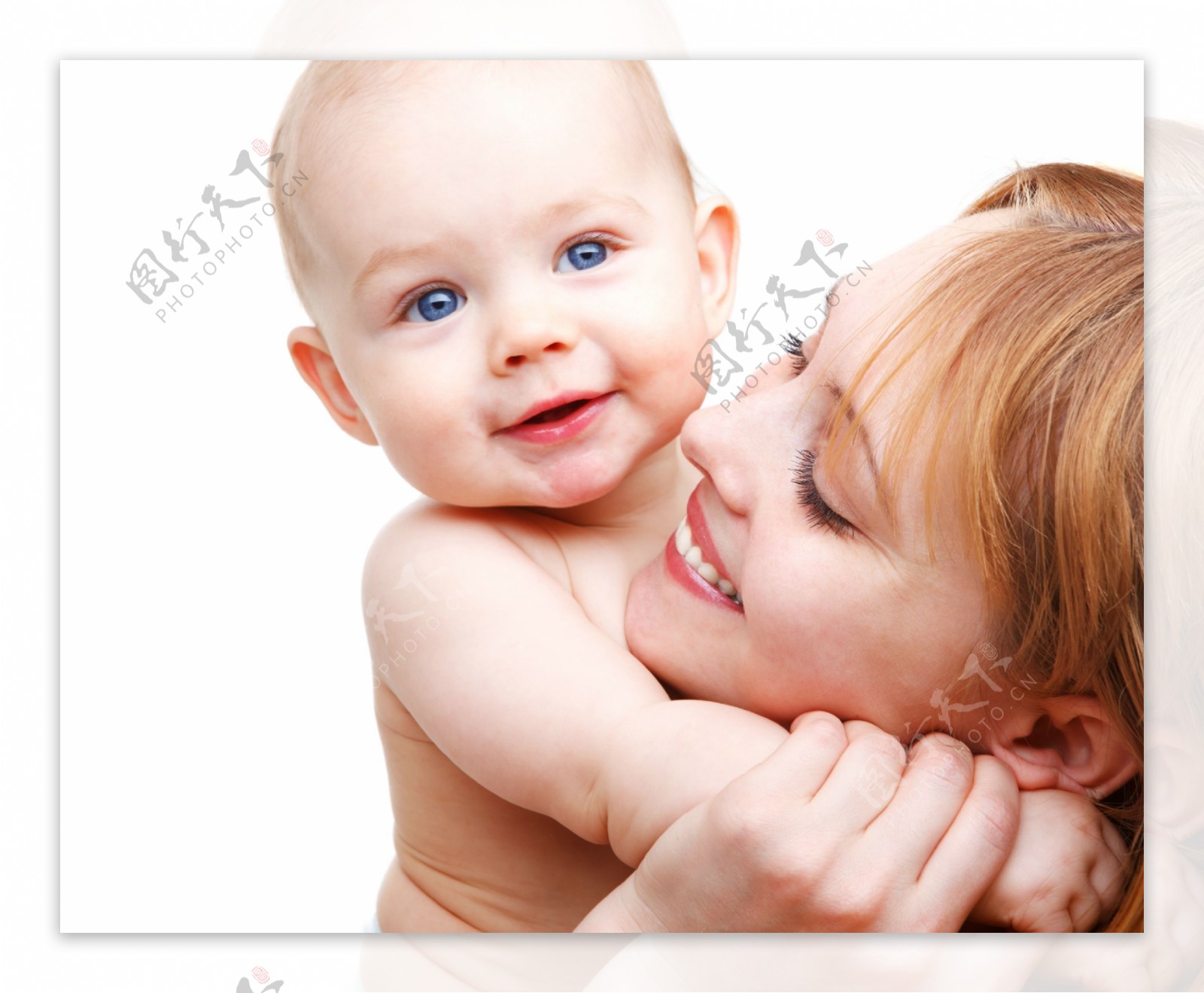 幸福的妈妈抱着小宝宝图片