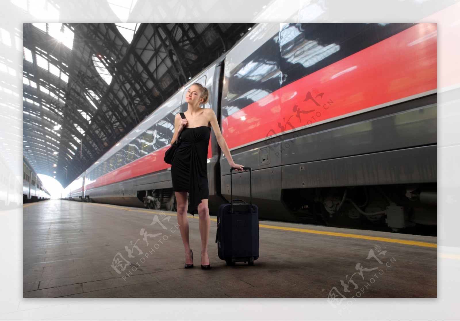 Beautiful Woman Dragging Her Suitcase Picture And HD Photos | Free ...