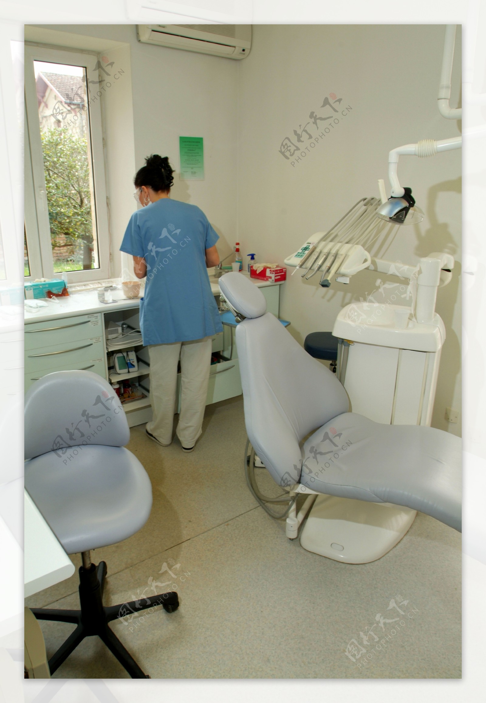 牙科医院图片