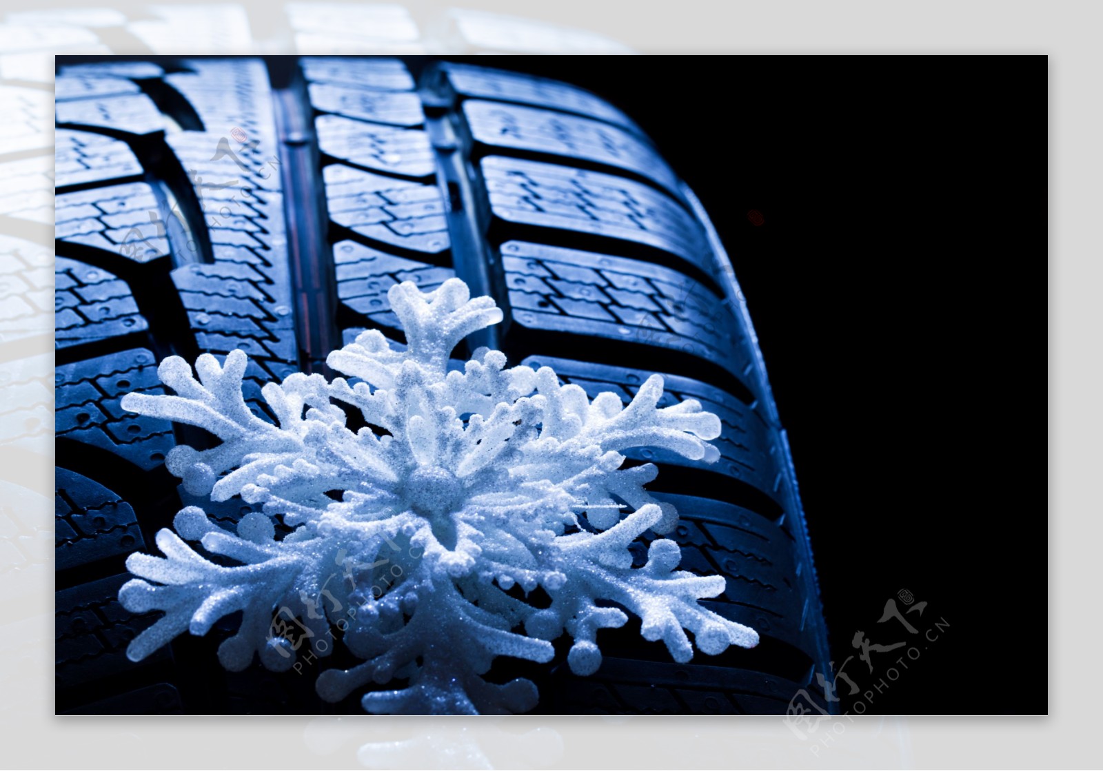 雪花与轮胎图片