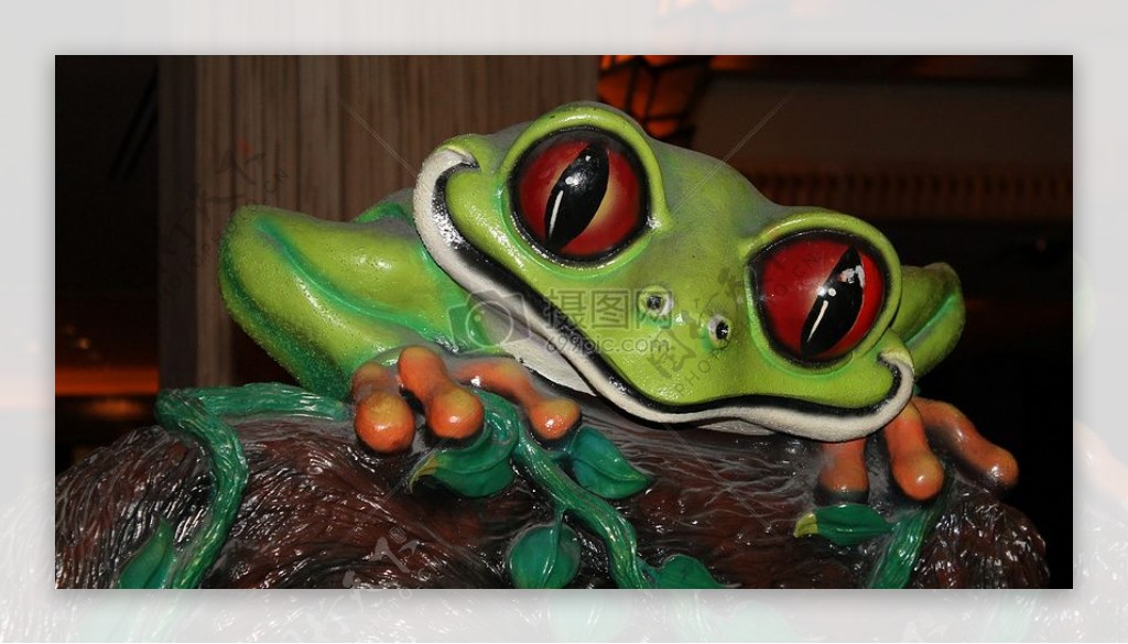 精致的青蛙雕塑