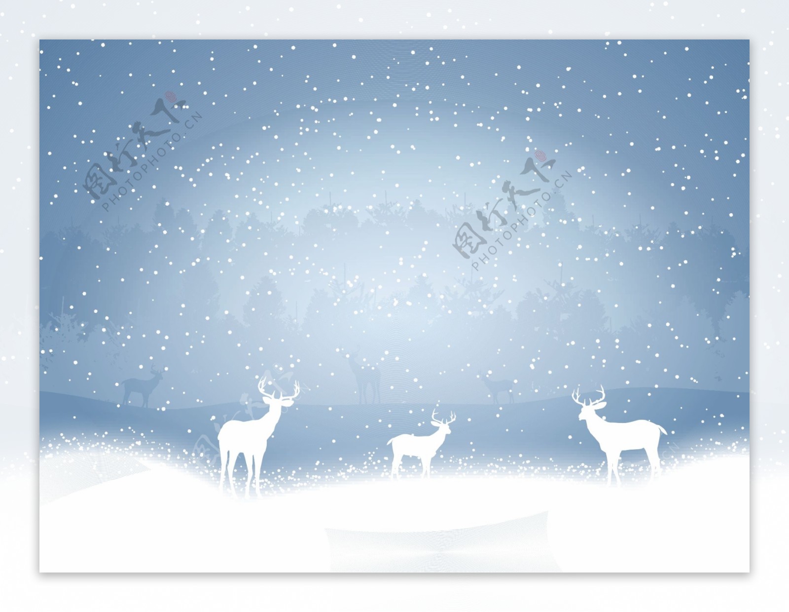 雪地上的蓝色背景的驯鹿
