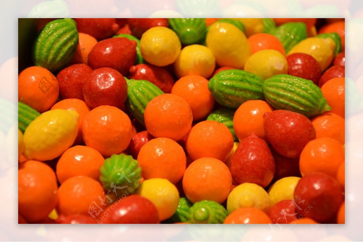 水果形状的彩色糖果