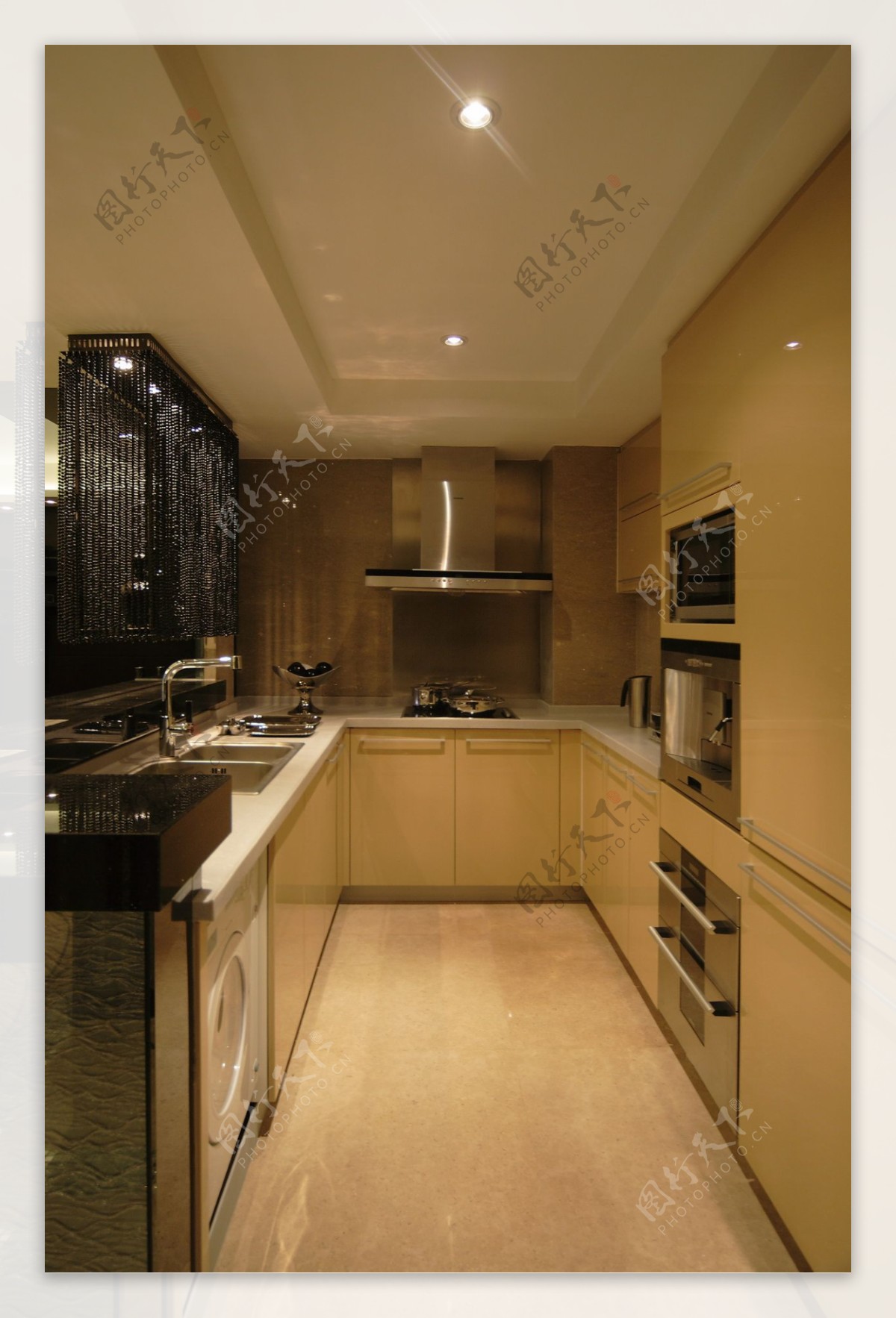 简约风室内设计厨房走廊瓷砖效果图