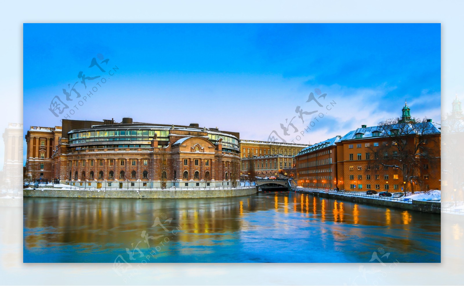 瑞典斯德哥尔摩房屋河流冬季