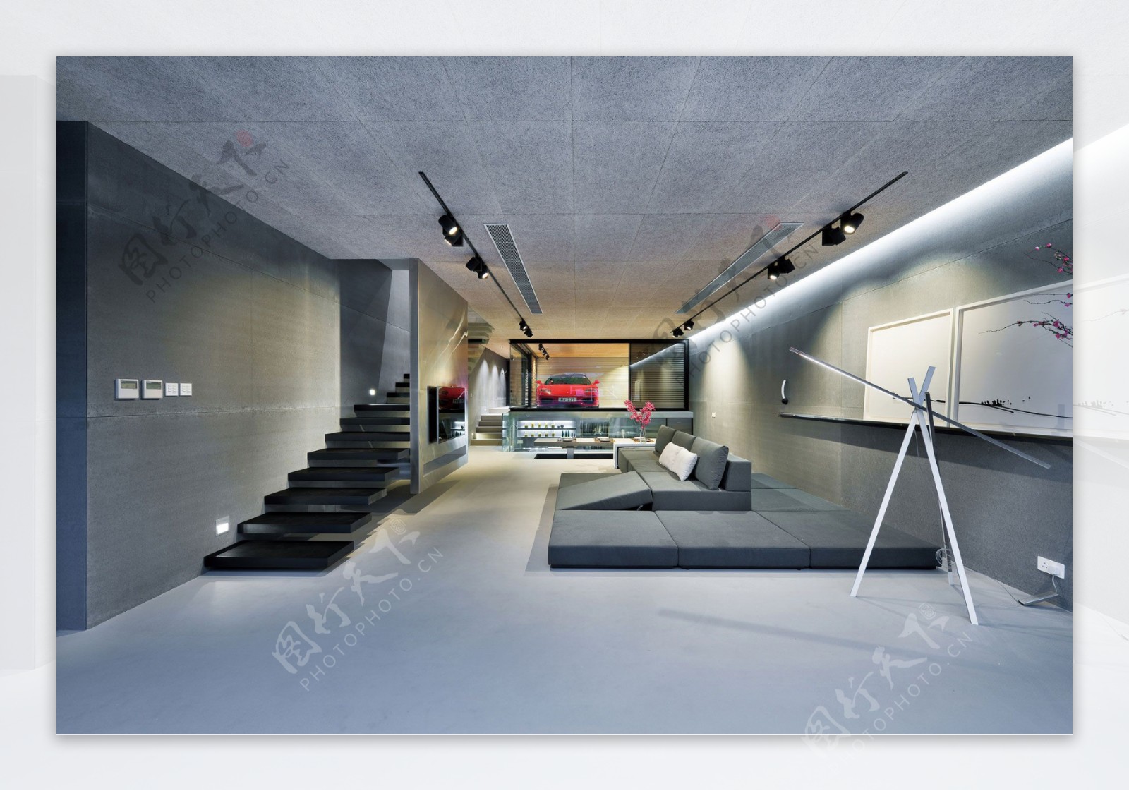 现代时尚客厅浅色地板室内装修效果图