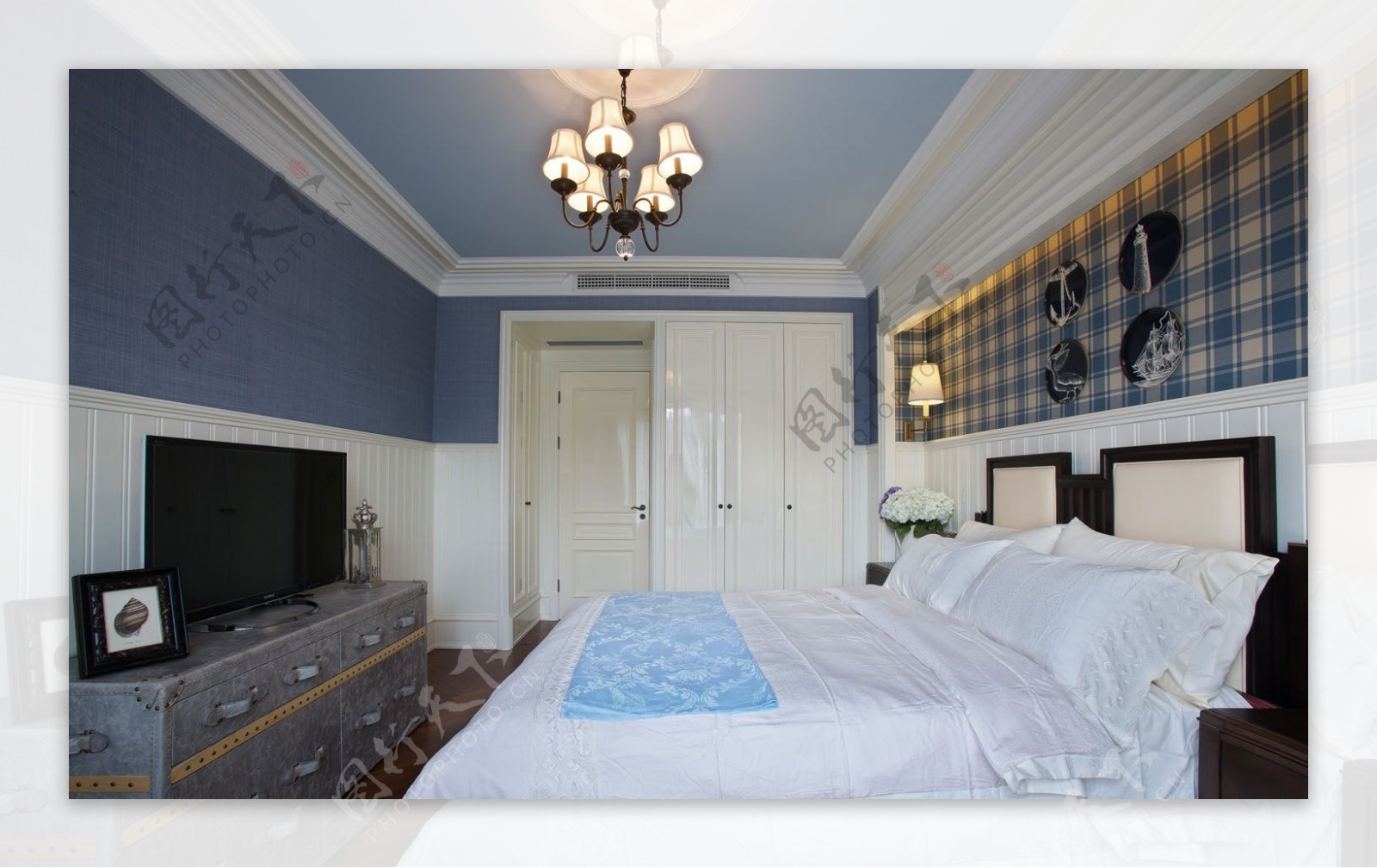 现代清新客厅格子花纹背景墙室内装修效果图