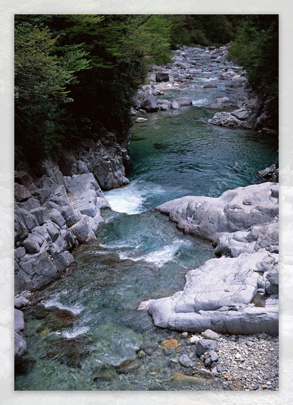 山涧小溪山涧溪流溪水河流