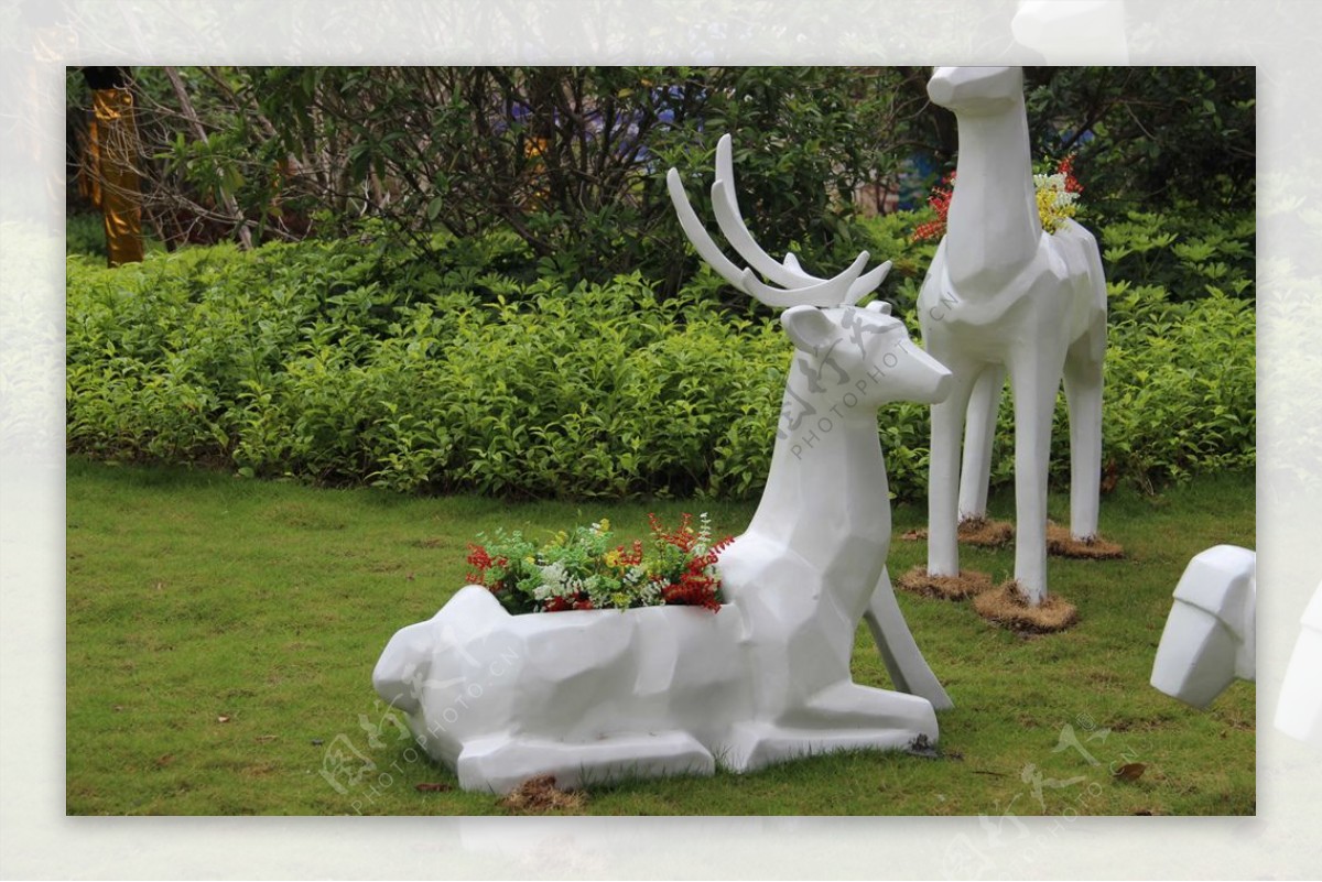 房地产园林小品鹿雕塑