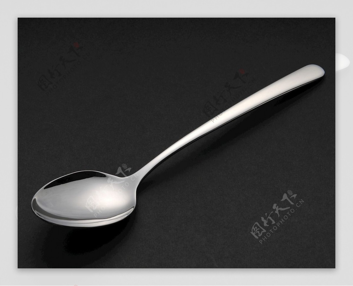 银色不锈钢汤匙