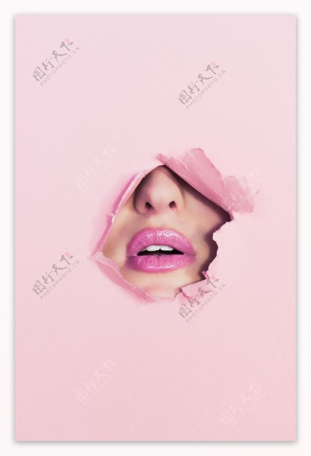 粉色嘴唇