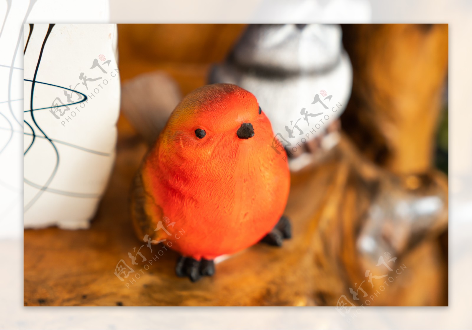 可爱红色小鸟装饰摄影
