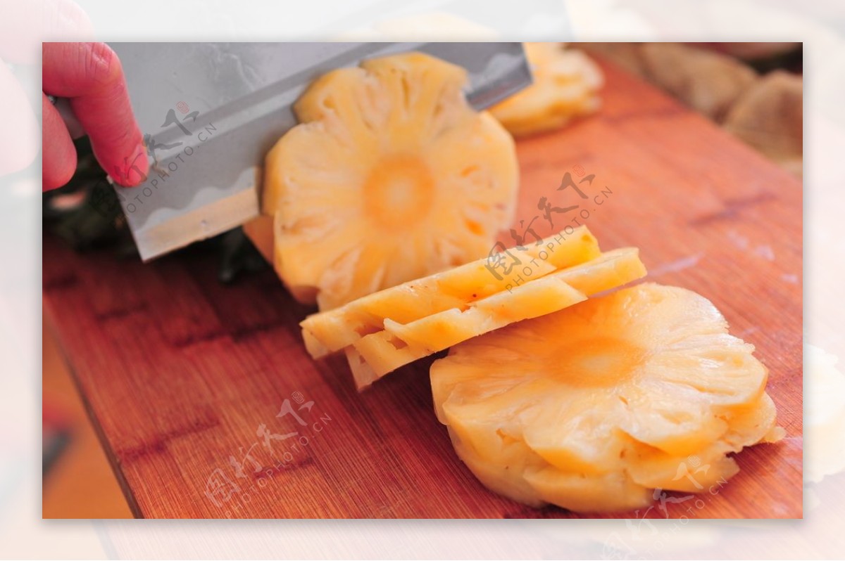 切菠萝美食