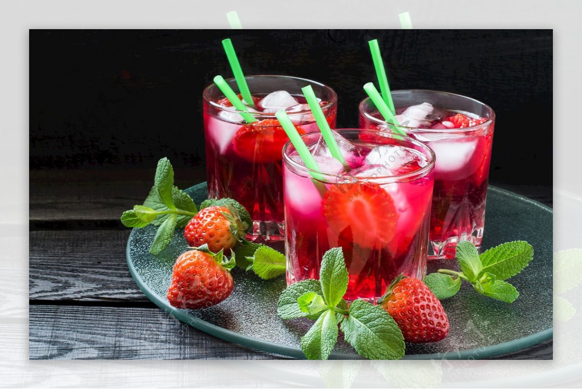 草莓果汁 饮品|摄影|产品|绵绵酱儿 - 原创作品 - 站酷 (ZCOOL)