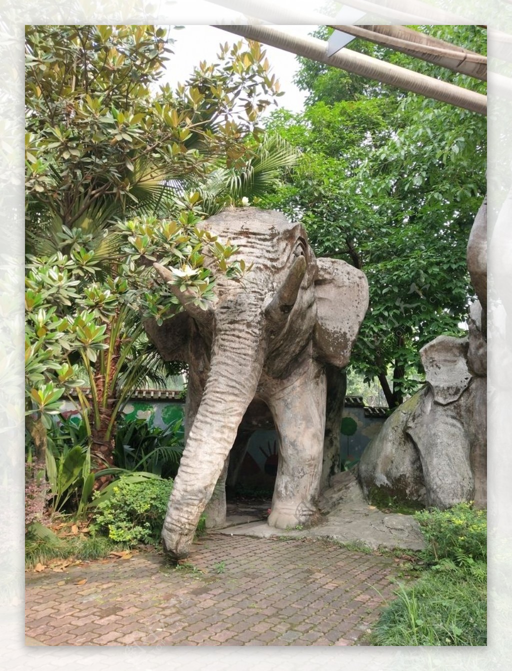 游乐园大象雕塑
