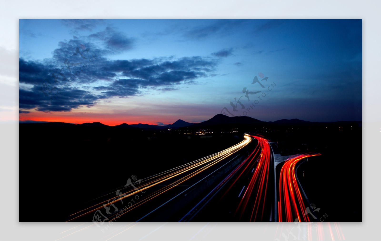 公路道路夜晚灯光光线背景素材