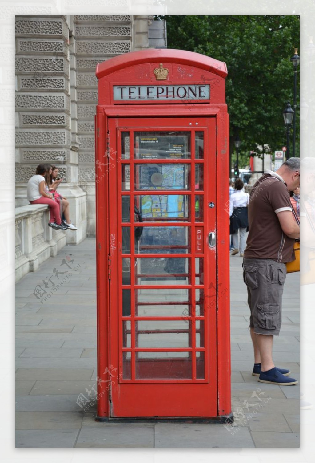 电话亭红色电话亭