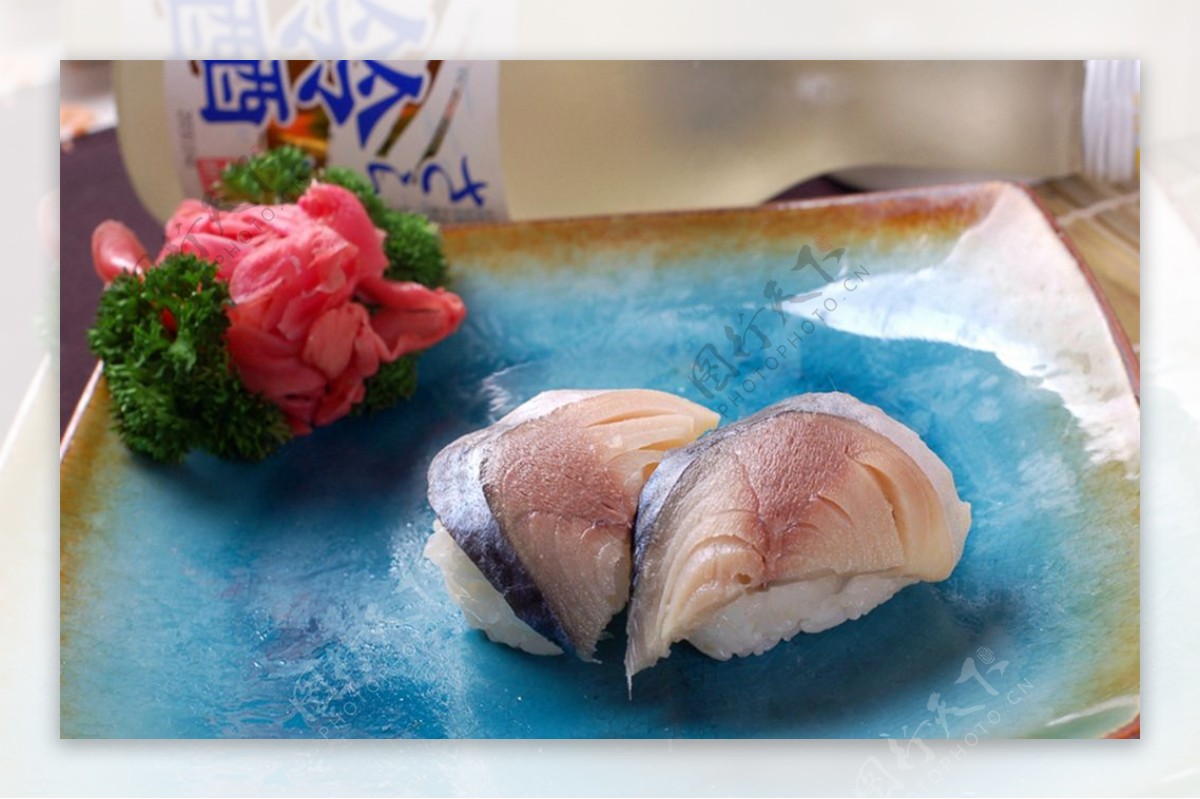 寿司类青鱼握