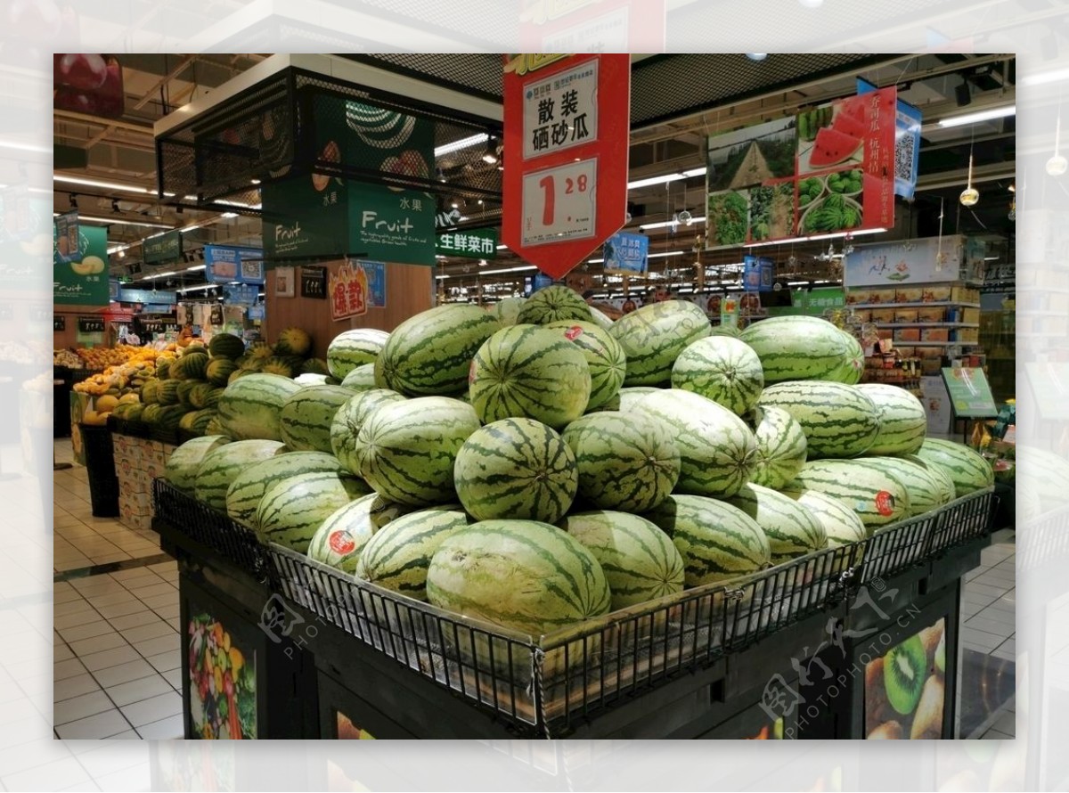 超市里的西瓜