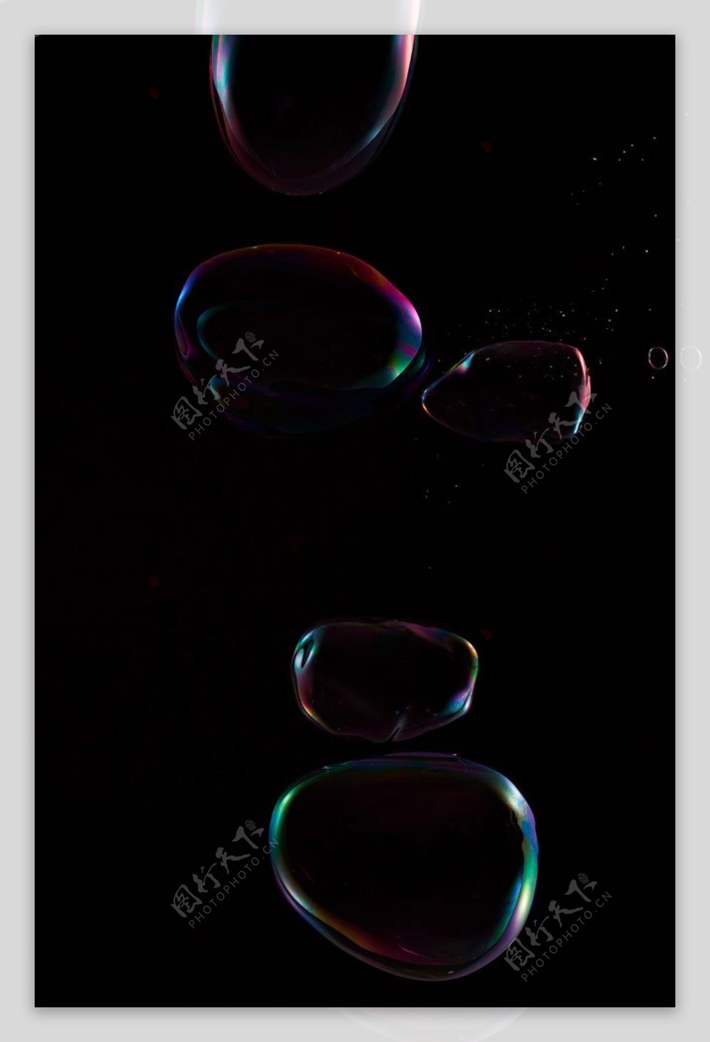 水气泡黑色质感背景图片