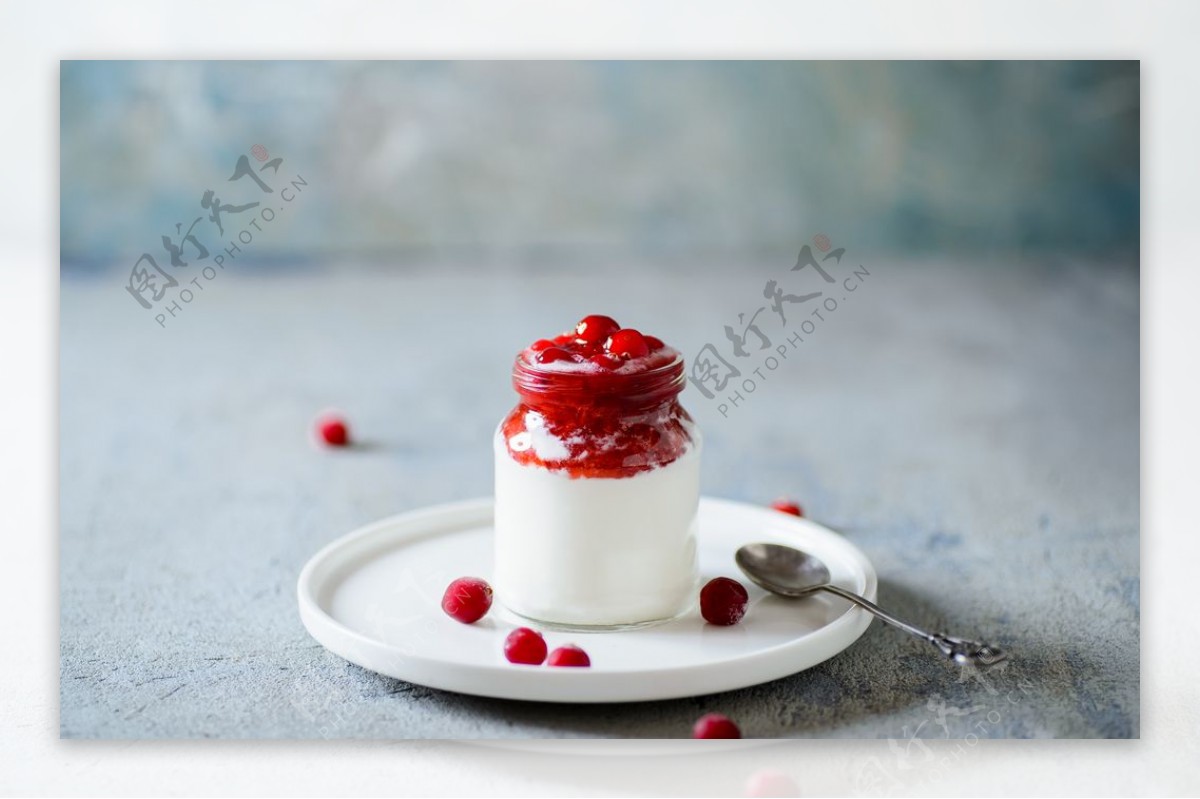 樱桃酸奶甜品零食背景海报素材图片