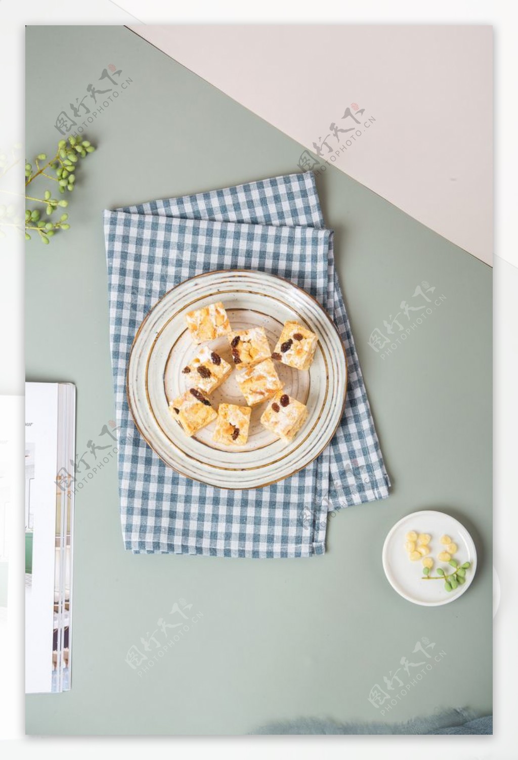 蓝莓酥零食食材背景海报素材图片