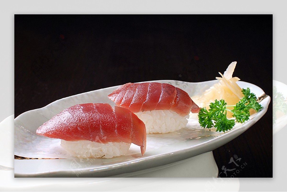 寿司鲔鱼寿司图片